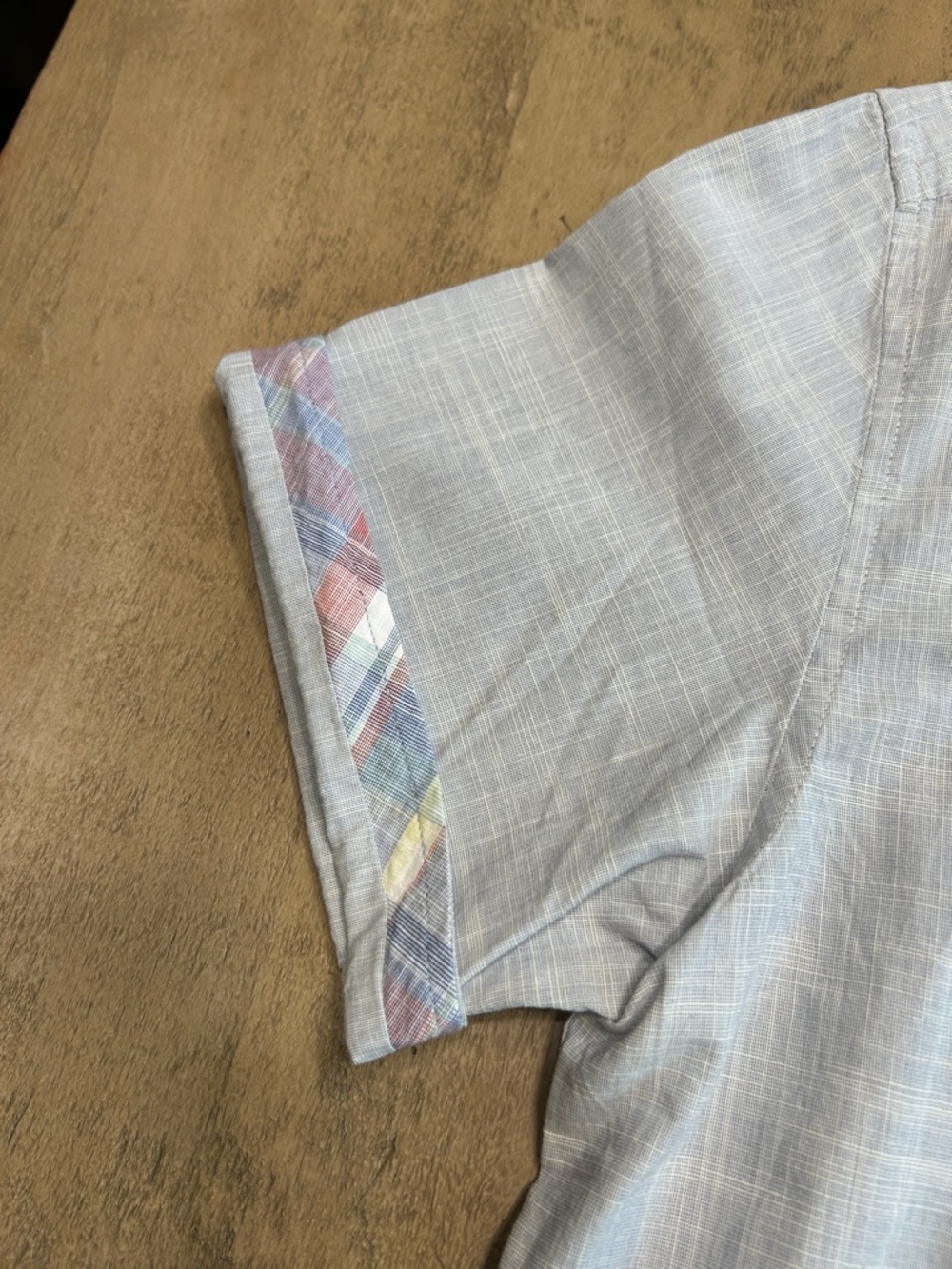 Light Blue Short-Sleeve Button-Down Shirt with Subtle Check Trim - Picture 4 of 8